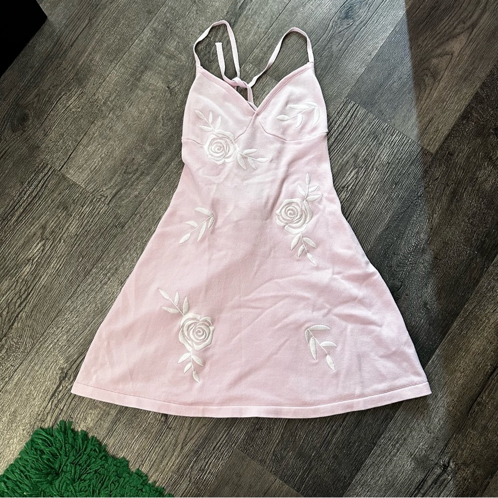 Victorie Rose Knit Dress - Meshki